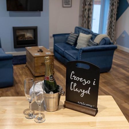 Bodfari Caer Fedwen Barns Clwyd Cottage Two Bed, Barn Conversion With Private Hot Tub מראה חיצוני תמונה