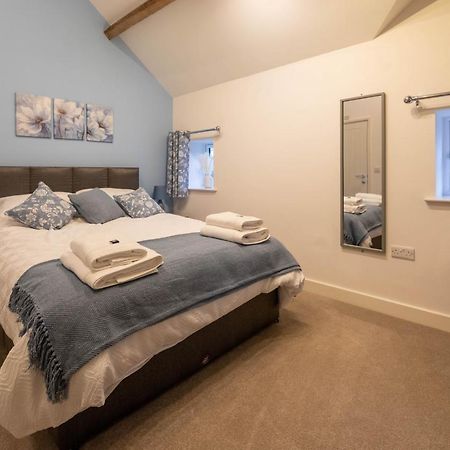 Bodfari Caer Fedwen Barns Clwyd Cottage Two Bed, Barn Conversion With Private Hot Tub מראה חיצוני תמונה